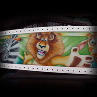 airbrush attraction painting aerograf karuzela decki kolotoc czech republik cartoon disney madagascar lion alex